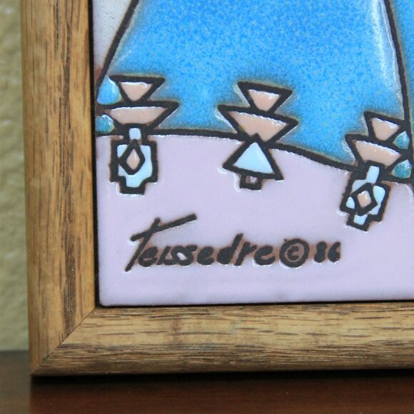 1986 Cleo Teissedre Tile Trivet of Three Navajo Women in Pink and Light Blue - Picture 2 of 9